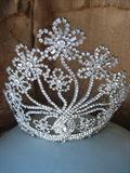 Amazing, Pageant Crown 